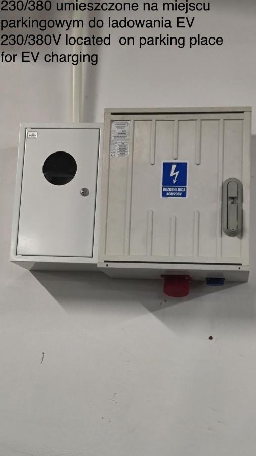 Yellow - Bastion Walowa Ev Center Free Parking In Garage グダニスク エクステリア 写真